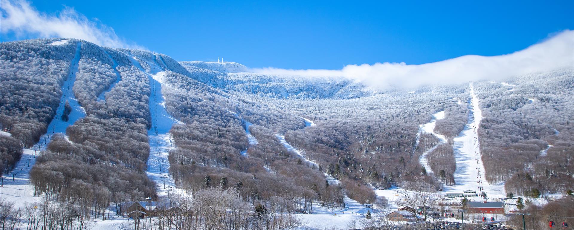 Apres Ski Photo Booth Rental For Winter Wonderland Themed Holiday